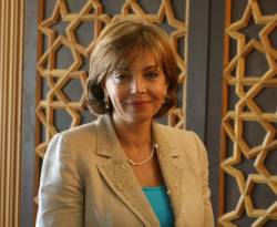 صونيا خانجي .. سيدة أعمال دعمت الأسد، بالمكياج