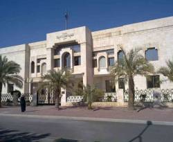 الكويت تنفي فتح السفارة السورية