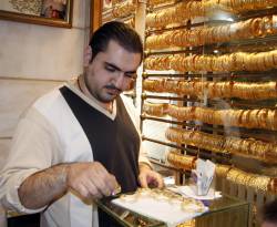 الذهب ينخفض في دمشق.. وصاغة يرفضون شراءه