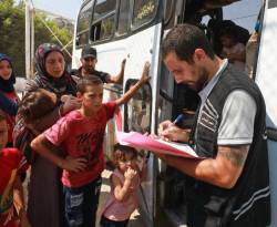 اللاجئون السوريون يتشبثون بالبقاء في تركيا ولبنان مع تزايد مخاوف العودة القسرية