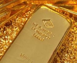 عالمياً: الذهب يرتفع بفعل المشتريات الصينية لكن الدولار يكبح المكاسب
