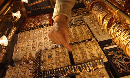 رسمياً.. الذهب مستقر في دمشق